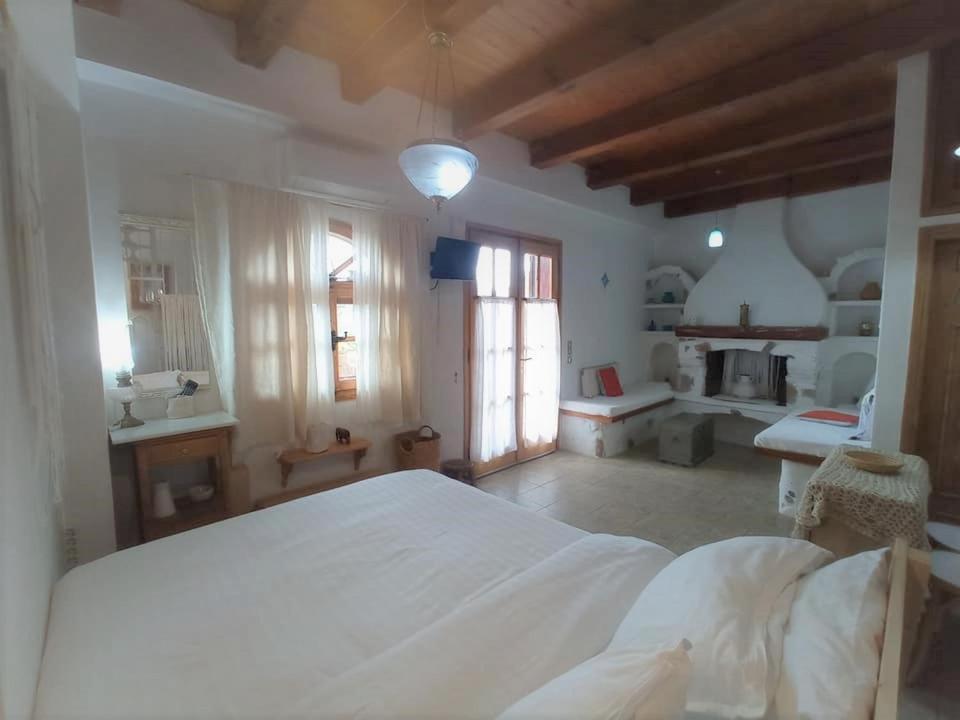 Harmonic Place Loutraki エクステリア 写真